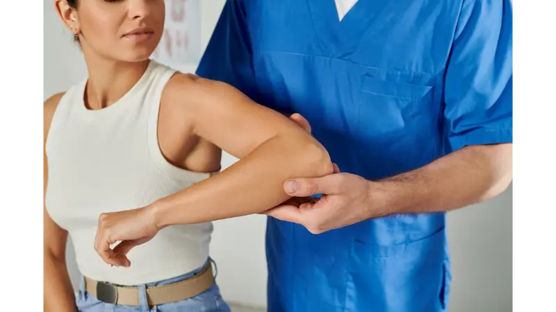 Dirsek Ağrılarının Yaygın Nedenleri